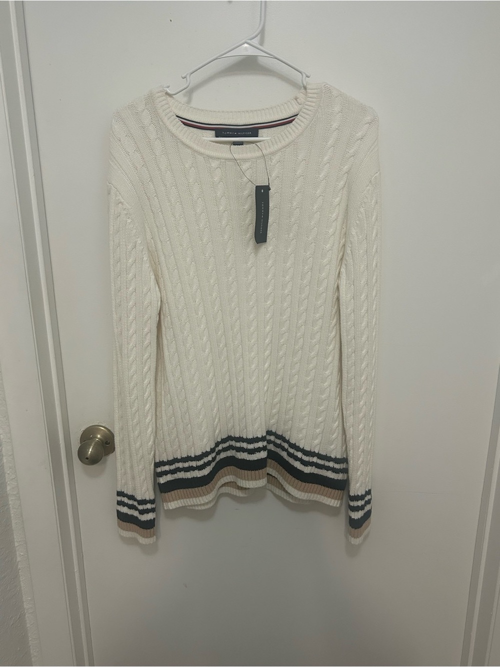 NWT Tommy Hilfiger Cream Sweater with Signature Trim size XL